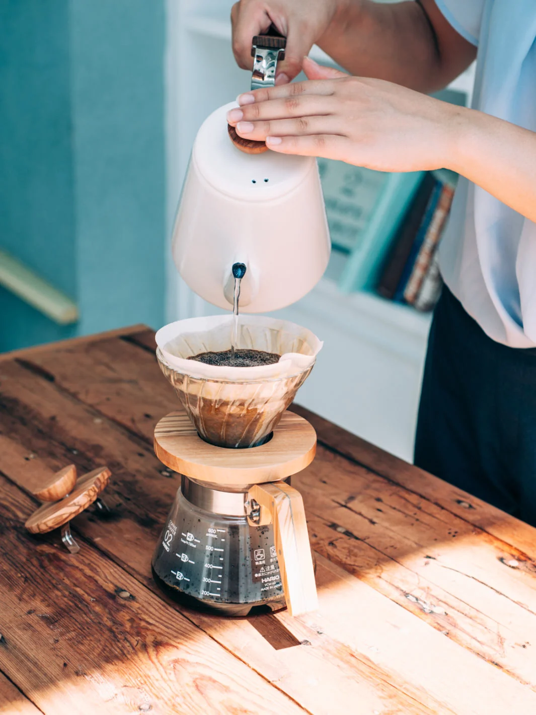 HARIO V60-02 Glass Dripper (Olive Wood) - Image 7