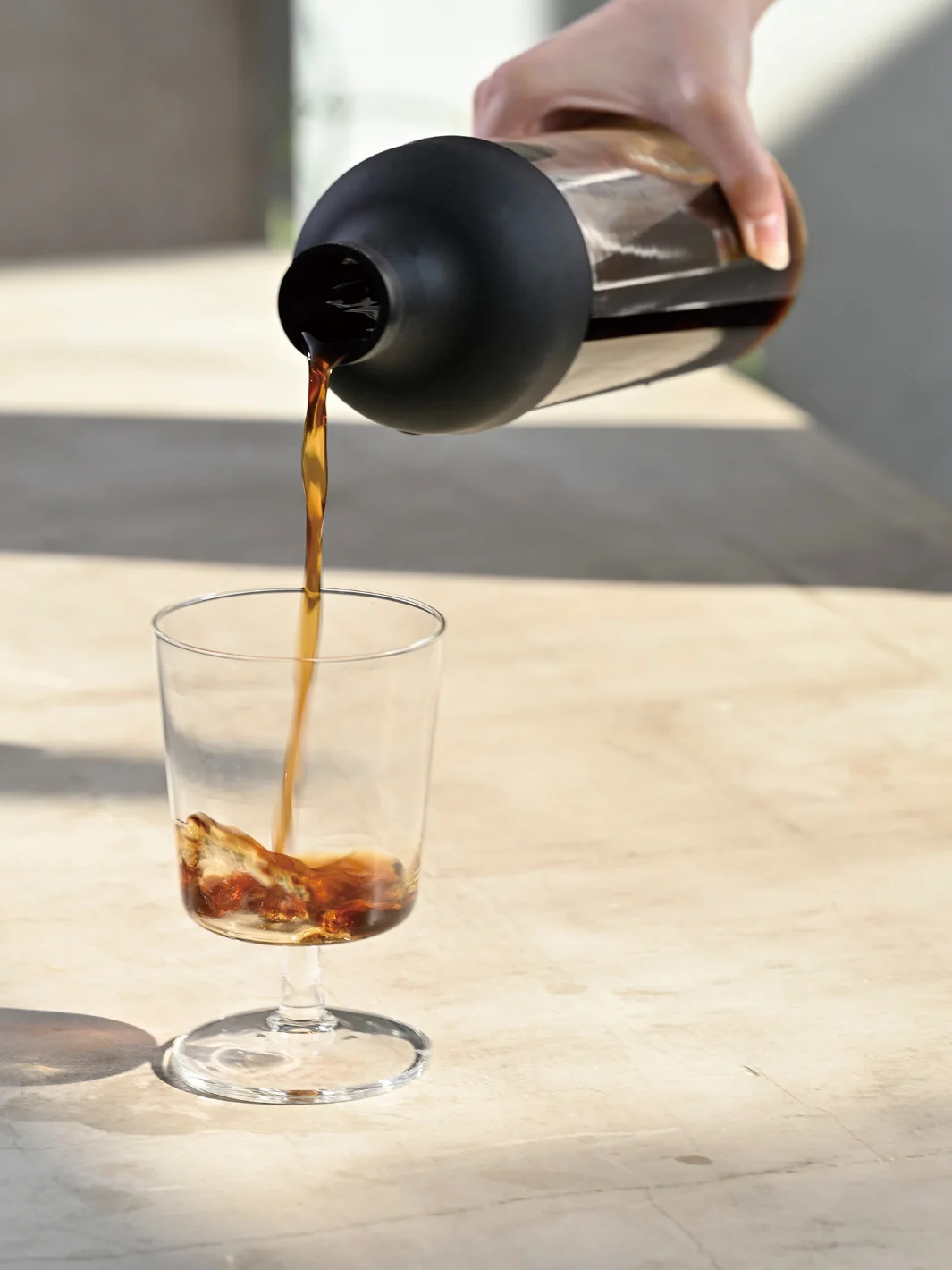 HARIO Filter In Coffee Bottle (650ml/22oz) - Image 3